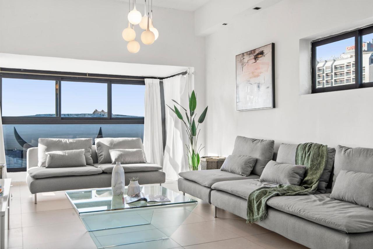 Glorious Renovated Apartment On Top Of The Beach Tel Aviv Exterior photo